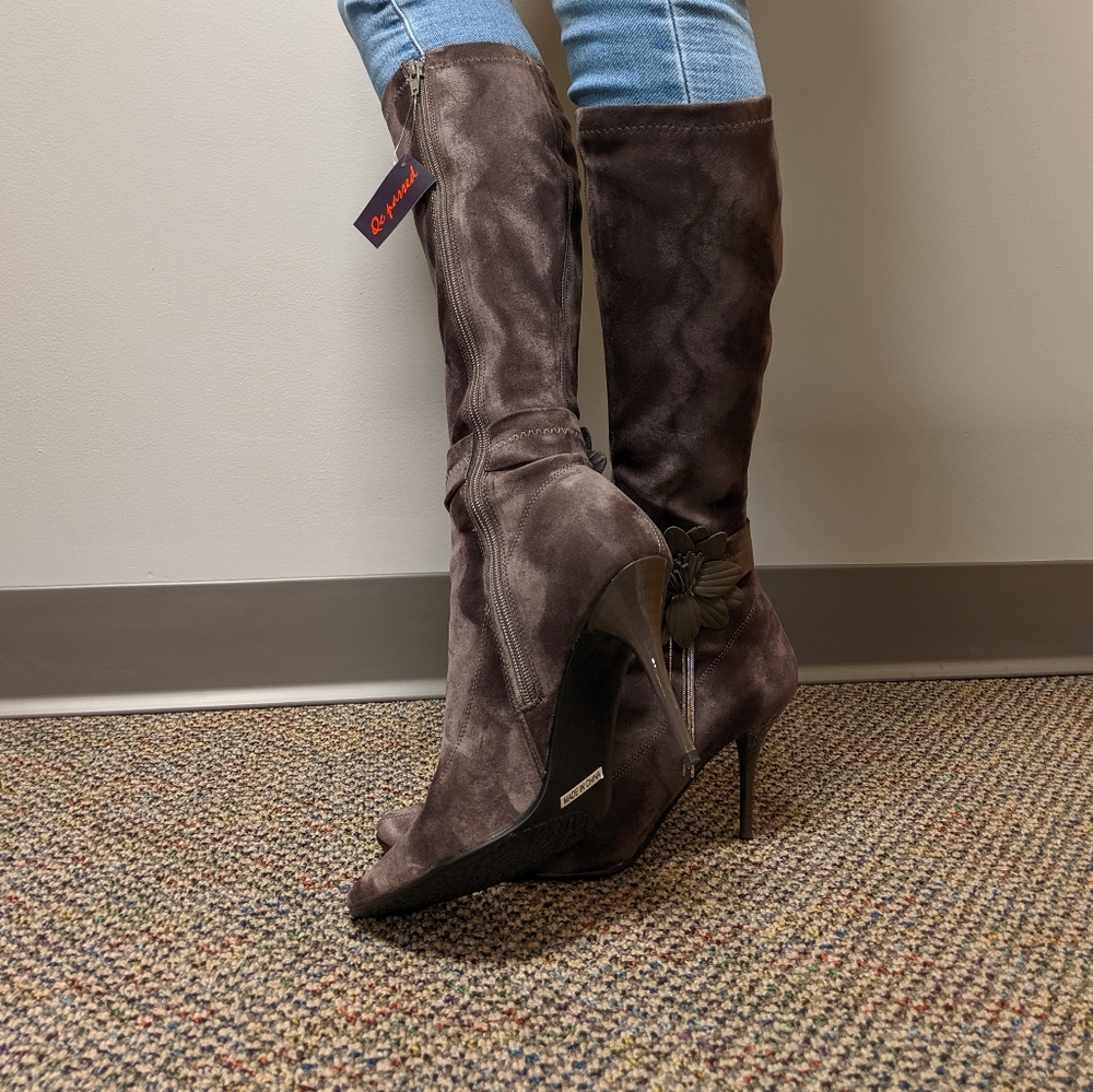 Suede grey knee high boots - Picture 3 of 8